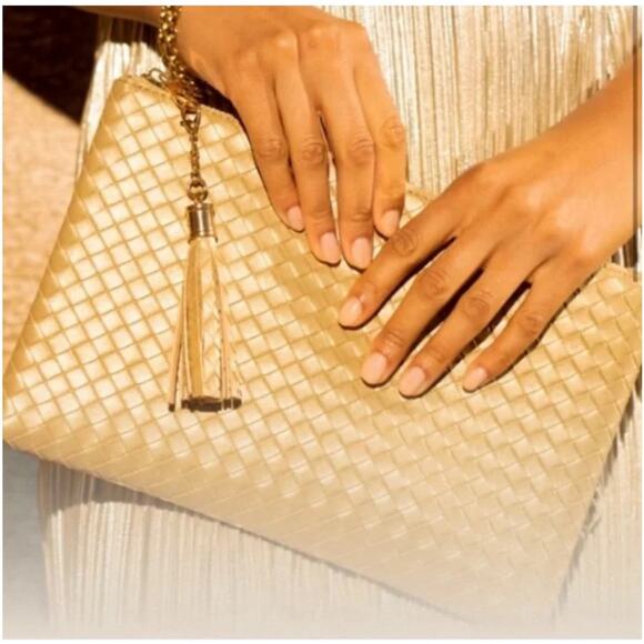 NWT! Virginia Wolf Mimi Metallic Gold Woven Clutch - Picture 6 of 11